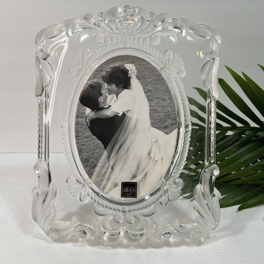 Mikasa Princess Lead Crystal Picture Frame Holds Oval 5x7 Vintage Wedding Scroll